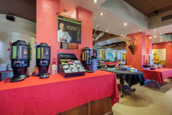 Breakfast area