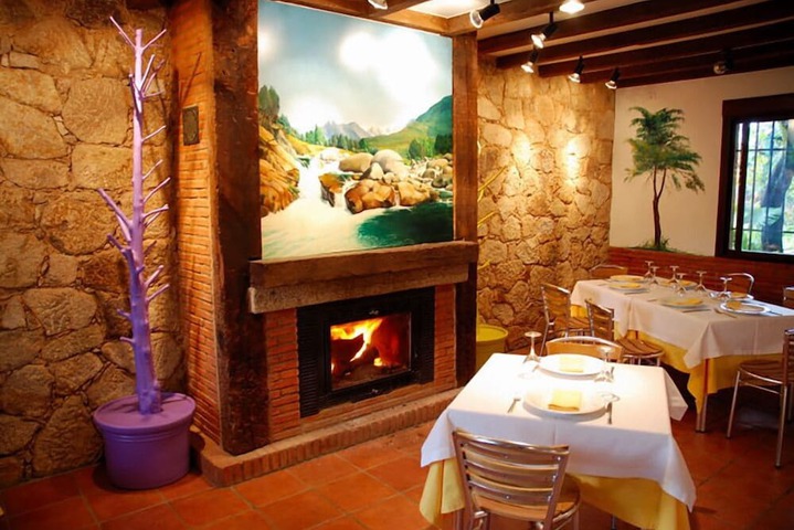 Dining Photos