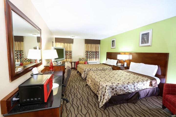 Standard Double Bed (3 of 8)