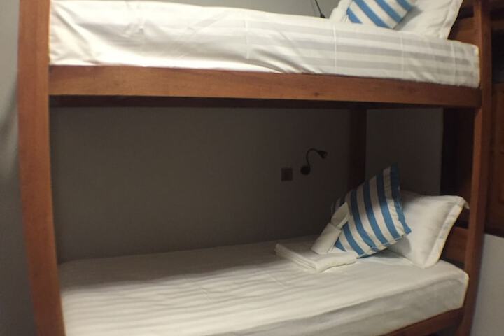 Room 13 of 47