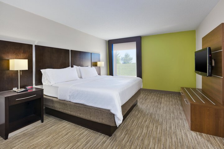 Room 14 of 40
