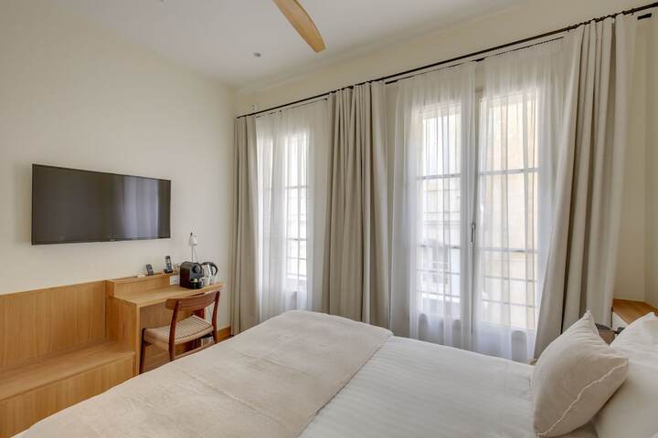Room 22 of 65