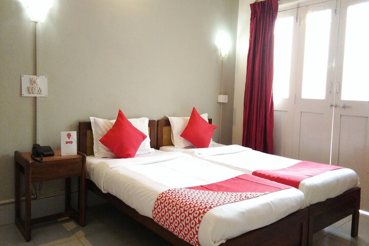Room 15 of 36