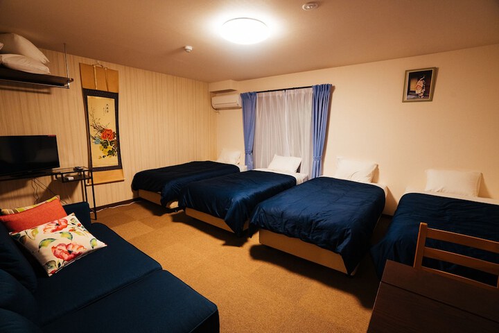 Room 4 of 54