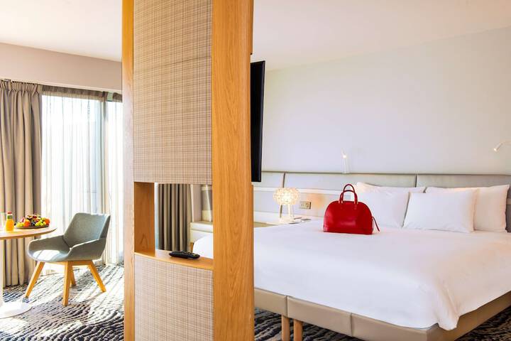 Room 35 of 134