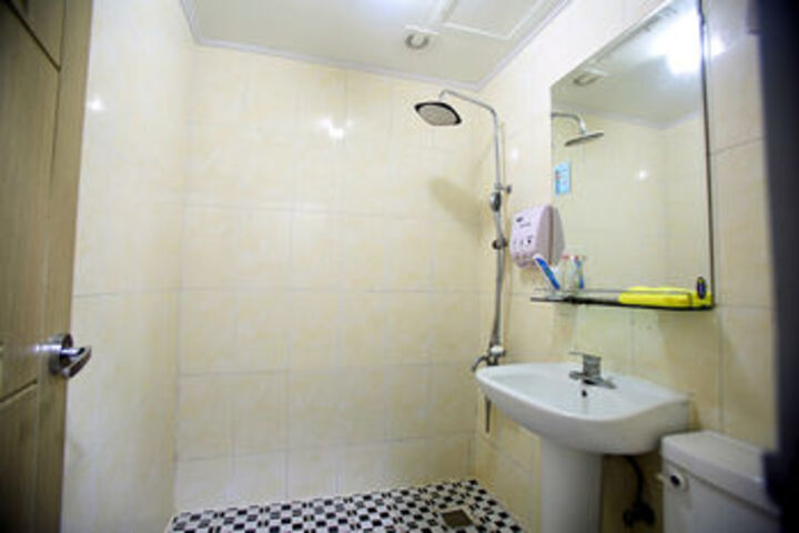 Room 2 of 18