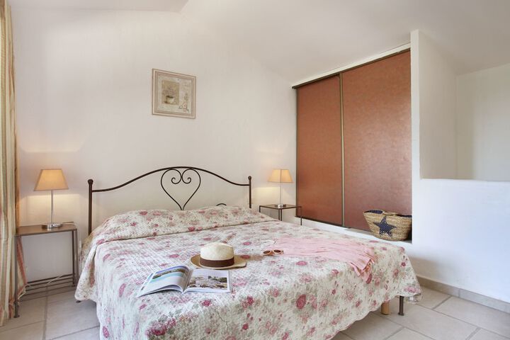 Room 5 of 25
