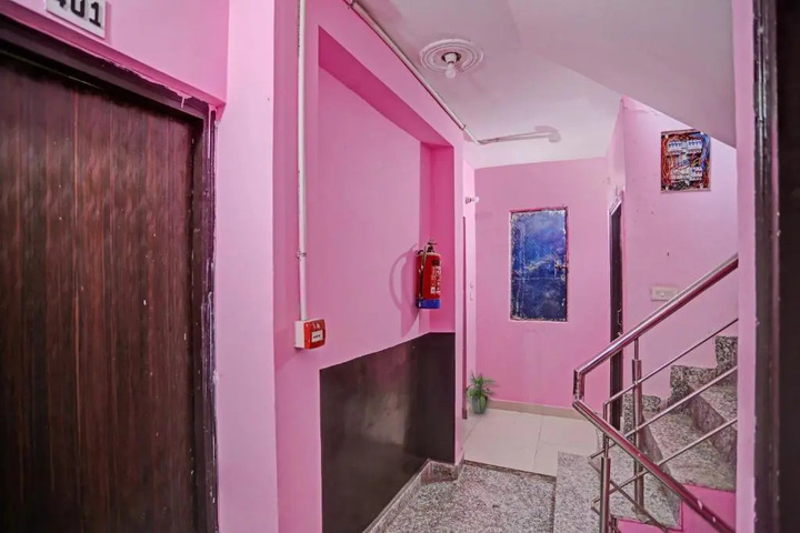 Room 12 of 13