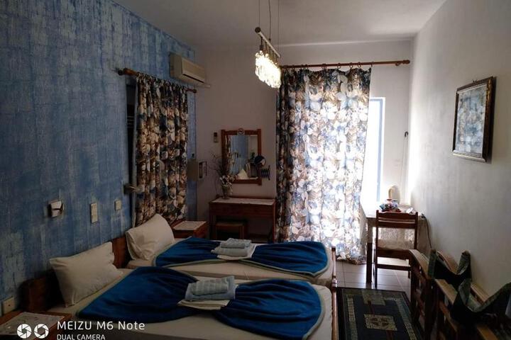 Adamas Rooms