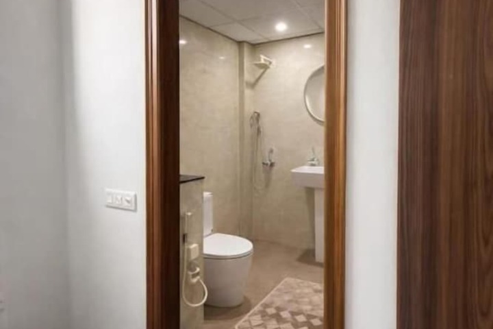 Room 28 of 37