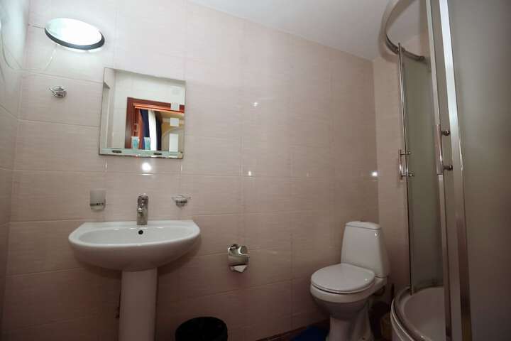 Room 78 of 107
