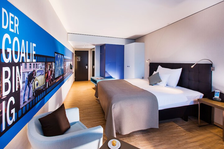 Room 32 of 85