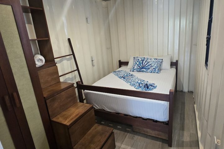 Room 12 of 23