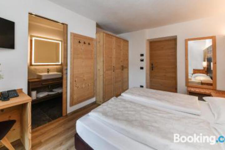 ALBERGO BRUNELLA