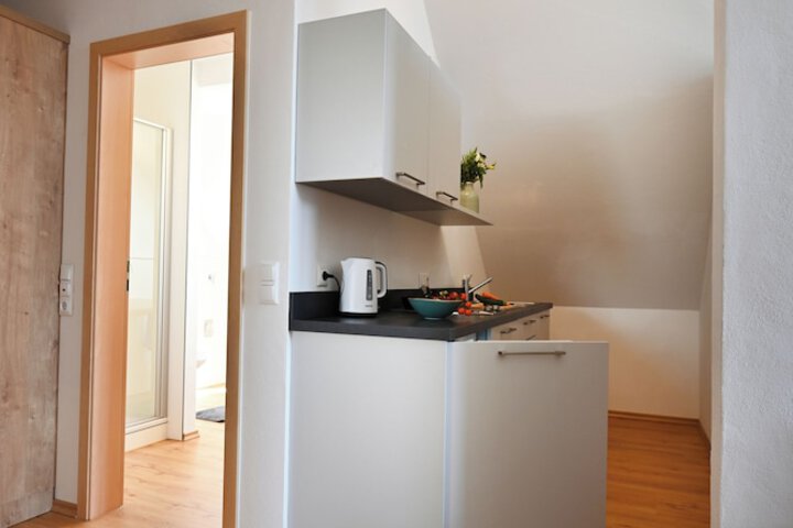 Room 3 of 31