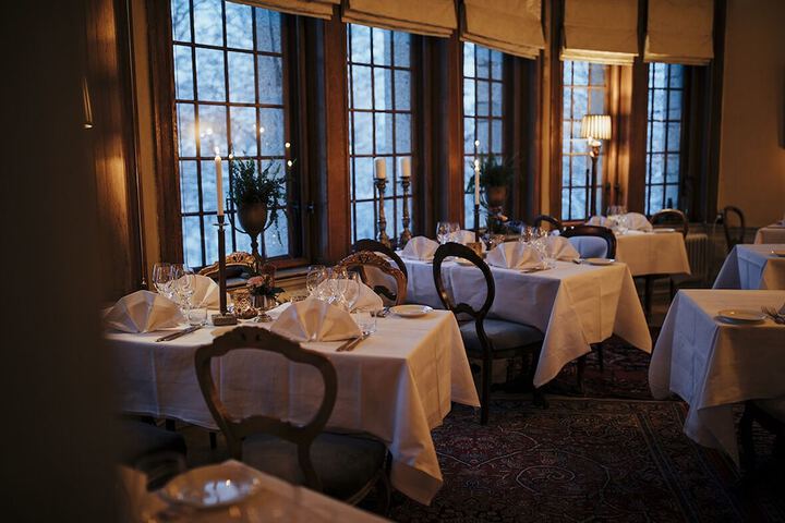 Dining 19 of 45