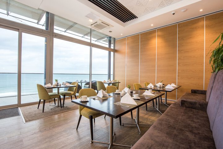 Dining 115 of 137