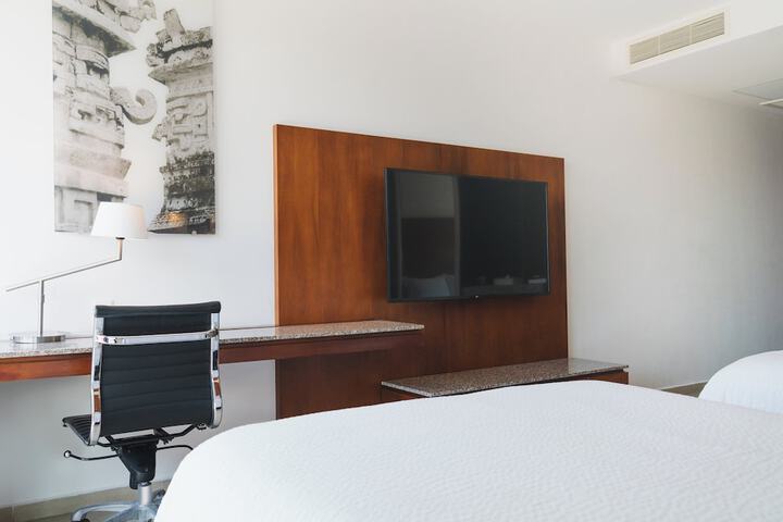 Room 21 of 114