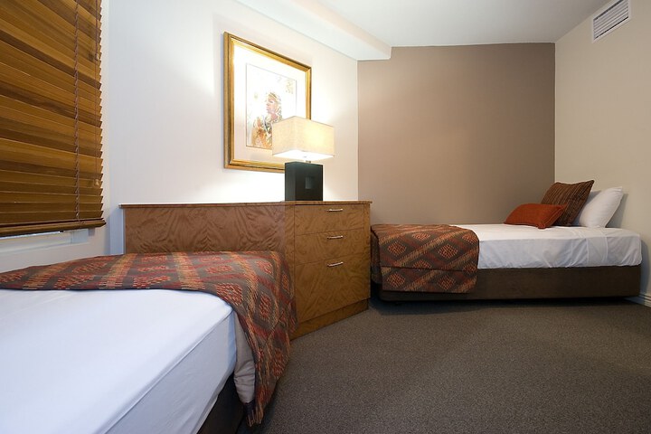 Room 3 of 63