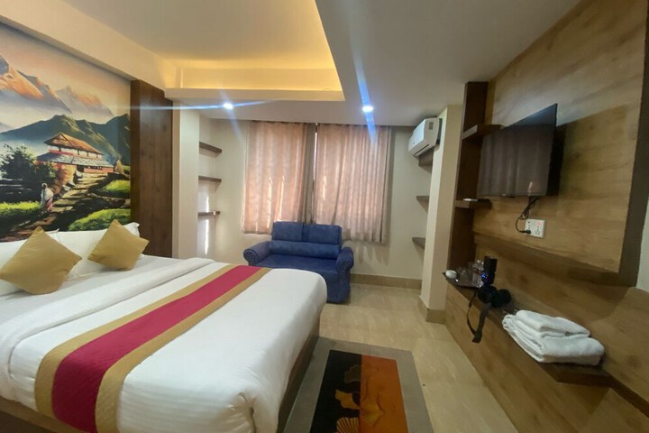 Room 13 of 14