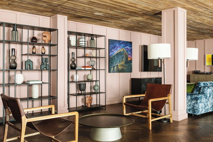 Room 22 of 66