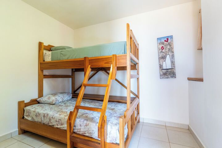 Room 4 of 35