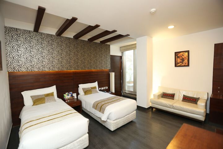 Room 10 of 51