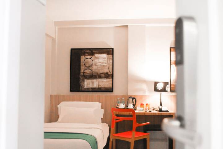 Room 18 of 41