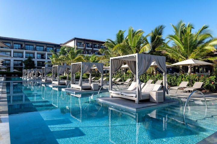 Hotel Pool