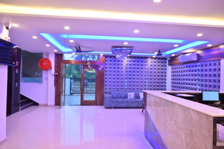 Room 12 of 17