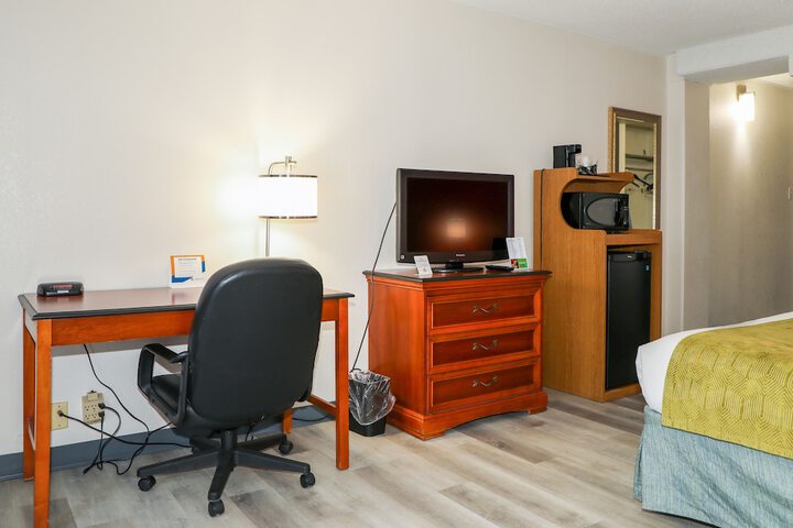 Room 11 of 41
