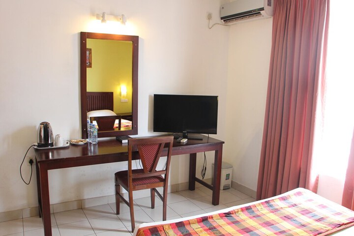 Room 14 of 40