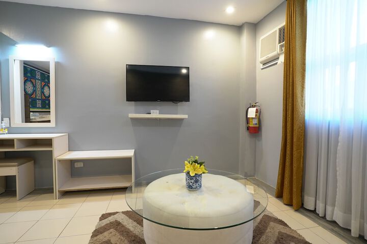 Room 35 of 81