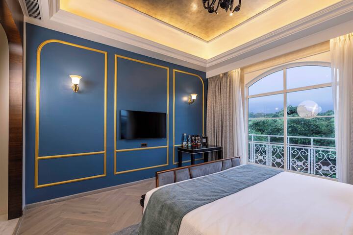 Room 14 of 51
