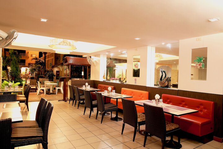 Dining 60 of 66