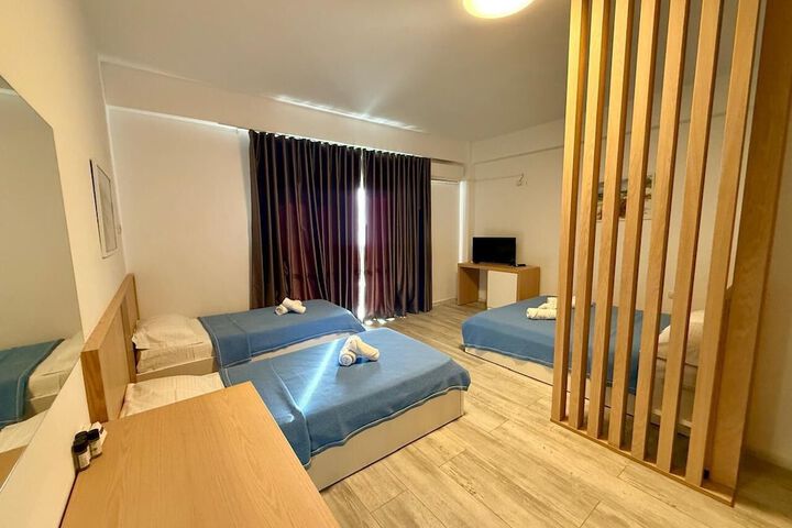 Room 13 of 37
