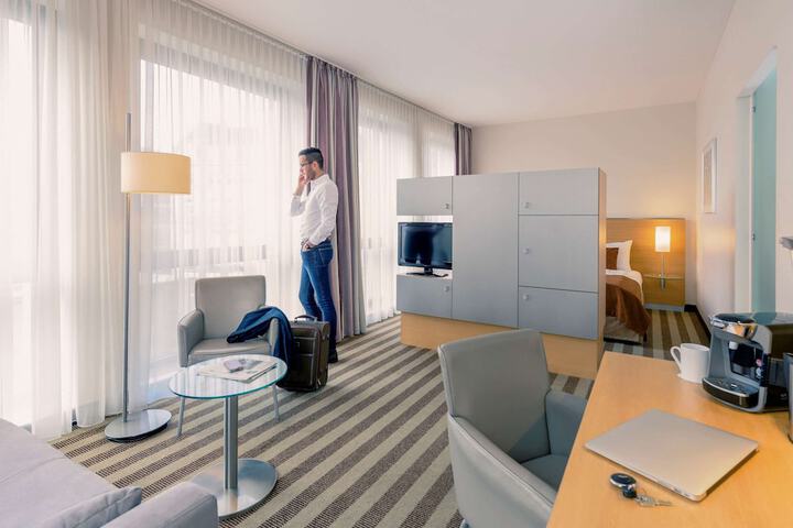Room 6 of 38