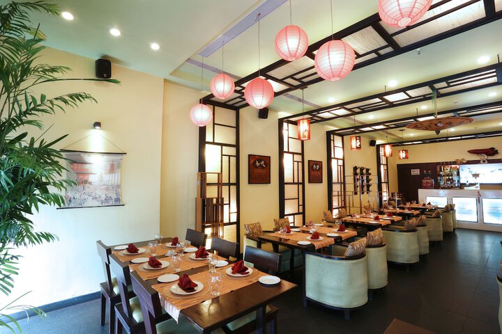Dining 40 of 63