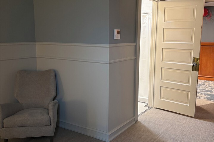 Room 13 of 27