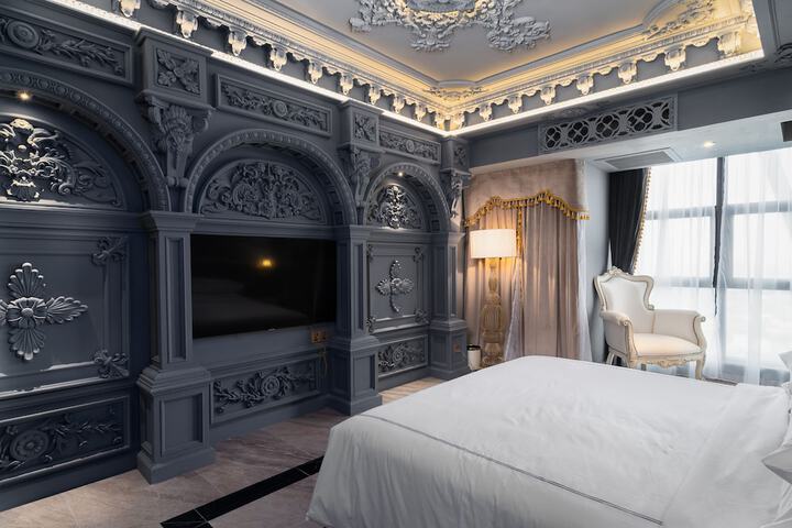 Room 56 of 195
