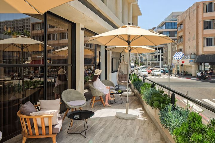 Terrace/Patio 65 of 71