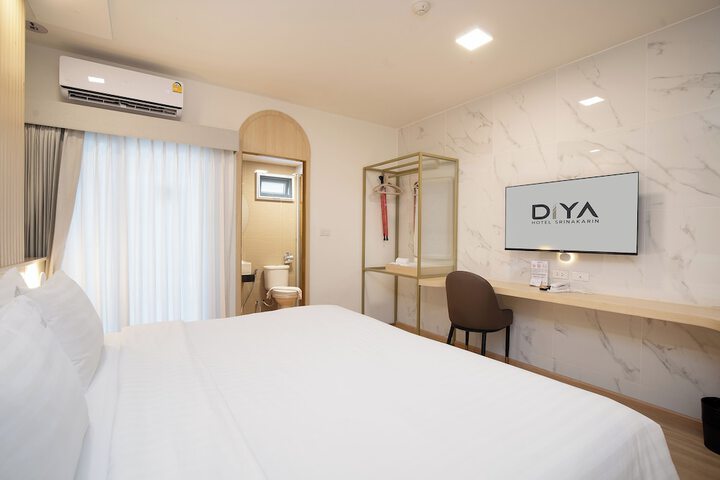 Room 40 of 85