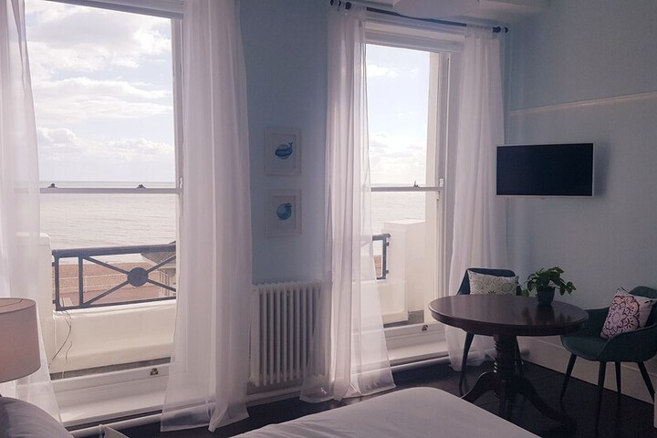 Room 26 of 46