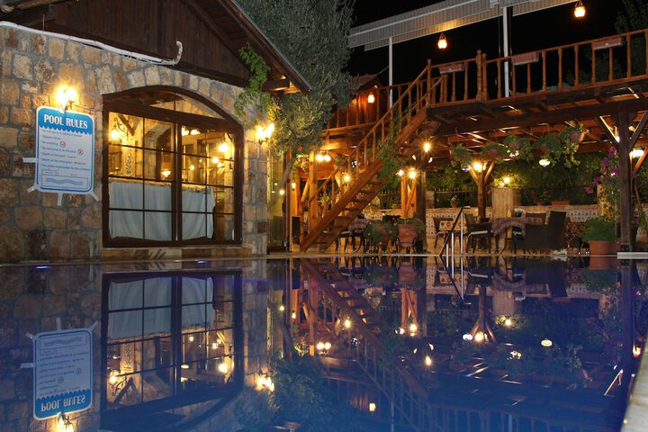 Pool 44 of 73