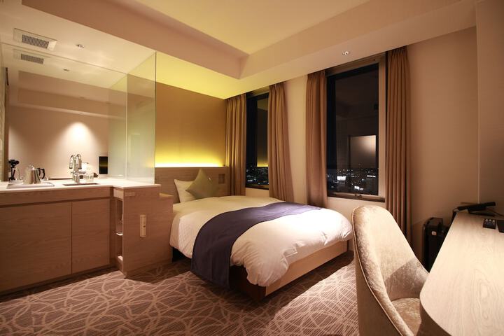 Room 9 of 55