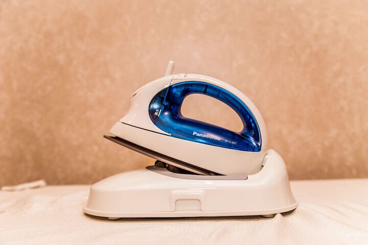 Iron/ironing board