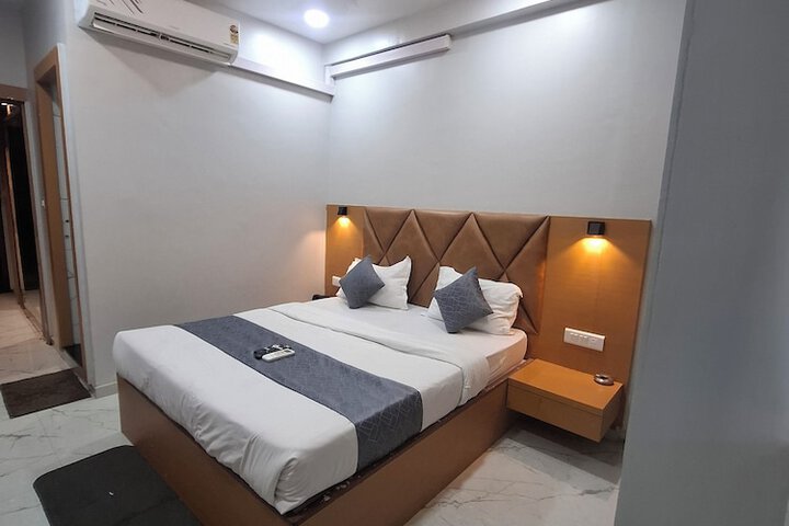 Room 10 of 22