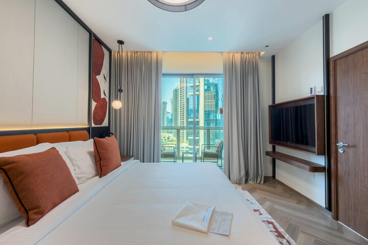Room 36 of 179
