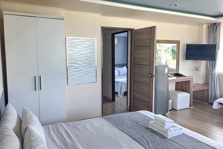 Room 7 of 110