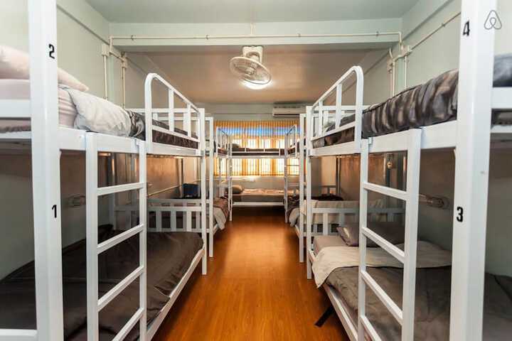 Room 4 of 49